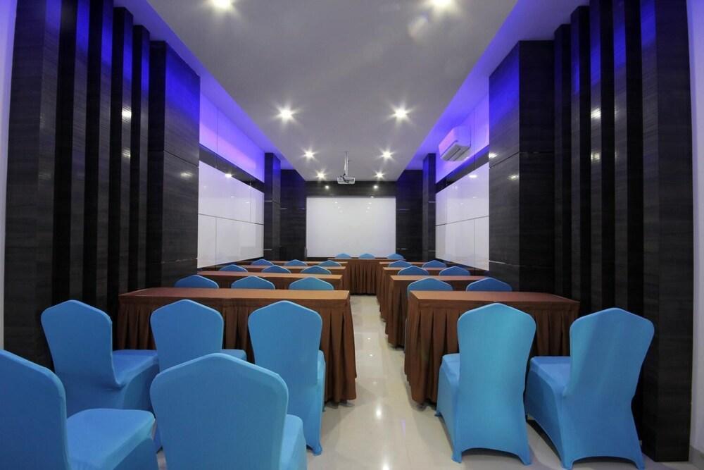 Os Hotel Airport Batam מראה חיצוני תמונה
