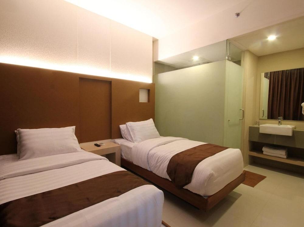 Os Hotel Airport Batam מראה חיצוני תמונה